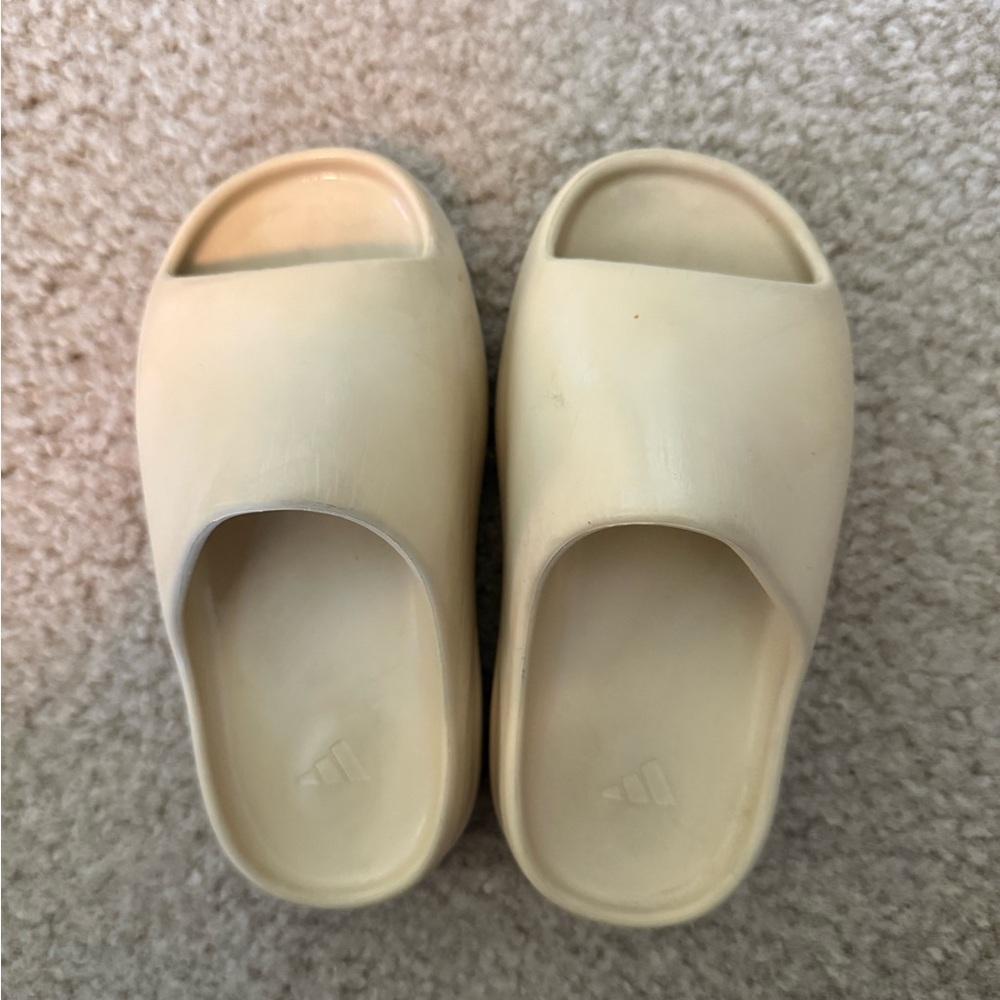 Yeezy Kids Slides Tan